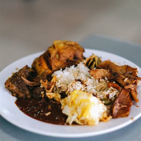 It taste like it has. secret recipe. 10 Best Nasi Lemak in KL & Petaling Jaya To Try In 2018 ...