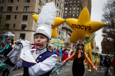 Macys Thanksgiving Day Parade 2015 What Time And When Starts