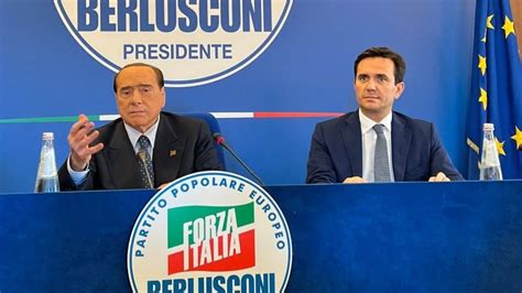 Berlusconi Senza Freni Putin Mi Ha Regalato 20 Bottiglie Di Vodka E