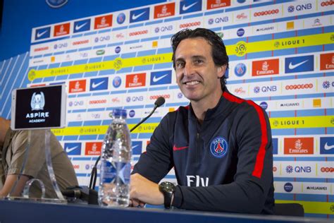 Définition, synonymes, citations, traduction dans le dictionnaire de la langue française. LOSC/PSG - Unai Emery en conférence de presse à 13h30