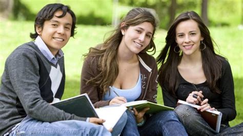 Conformación De Grupos Juveniles Y Apoyo Para Una Adolescencia Con