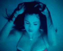 Selena Gomez Manip Gif Find Share On Giphy