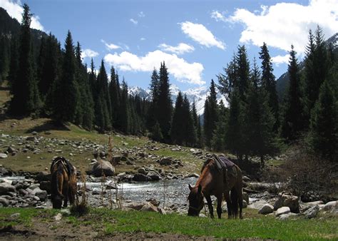 Jeti Oghuz Excursion, Kyrgyzstan | Audley Travel