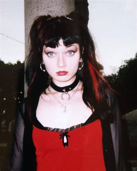 461 Likes 5 Comments 1990s Mallgoth 🕷️🕸️⛓️ 1990smallgoth On