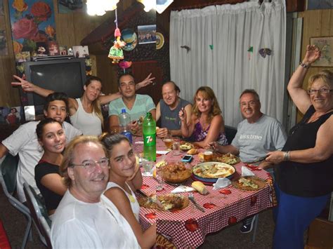 el magazin de merlo costumbres familires argentinas raviolada con albóndigas de sábado a la