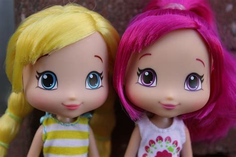 Maybe you would like to learn more about one of these? DollyPanic!: Toys R Us Strawberry Shortcake doll set, deboxed
