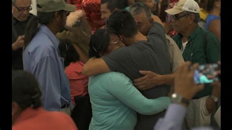 Emotivo Reencuentro Tras Dos Décadas Abuelos Mexicanos Viajan A Eeuu