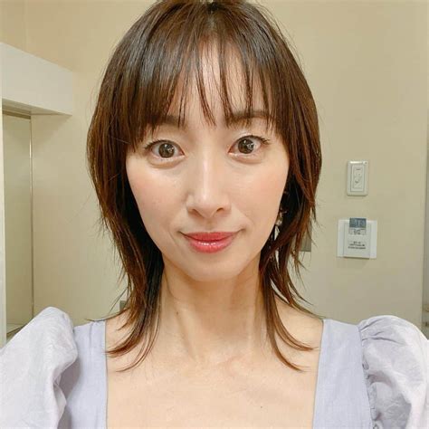 坂下千里子さんのインスタグラム写真 坂下千里子instagram「衣装 Dress Marihaofficial 今日も暑かったですねー。皆さまお身体ご自愛ください