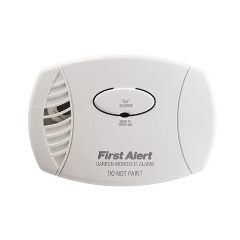 Smoke detector and carbon monoxide detector that speaks up in a friendly voice to give you an early warning when. First Alert CO605 Carbon Monoxide Plug-In Alarm | Carbon ...