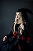 #Goth girl model from Poland Anna Absentia Fascinator | Belleza