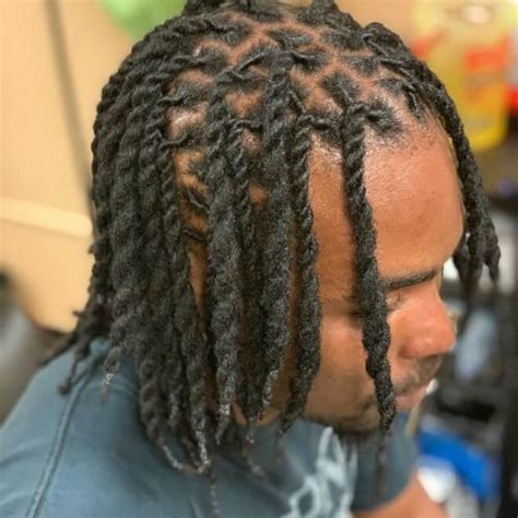 Also, the widow's peak, uneven, cowlick and receding low hairlines typically only expand an inch or two abo. 40 Best Hairstyles for African American Men 2020 | Cool Haircuts for Black Men | Men's Style