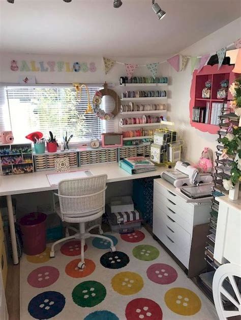 Our sewing rooms can often become ground zero for chaos. 44 Best Art Room Decor Ideas (11) | Sewing room design ...
