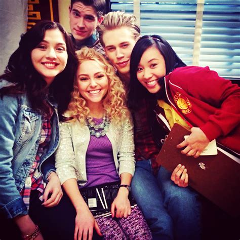 The Carrie Diaries Cast Photo Check Out The Website To See