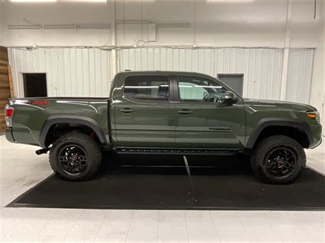 2022 Toyota Tacoma Trd Off Road Premium 4x4 Leatherlifted 5k Miles