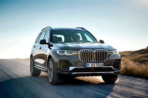 The 2021 bmw x7 is the brand's biggest people mover and brings an undeniably upscale aura and impressive levels of performance. 2021 BMW X7 SUV Review, Price, Trims, Specs ...