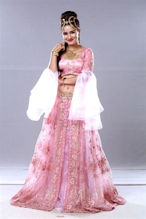Avneet Kaur As Sultana In Aladdin Naam Toh Suna Hoga Avneet Kaur Dress Indian Style Indian