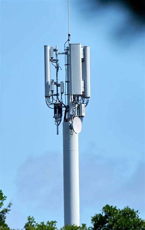 Plans For 15 Metre Tall 5g Mast To Be Installed In Kingsclere