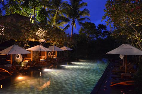 Pool Bei Nacht Maya Ubud Resort And Spa Bali Ubud Holidaycheck