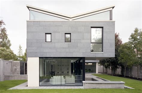 2v2v2+1 possession game for soccer! McGarry-Moon completes cedar-clad Irish house