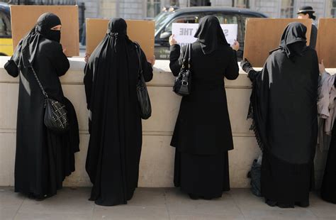 Muslim Women Most Economically Disadvantaged Group In Britain Report