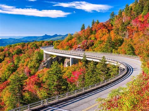 6 Best Places To See Fall Foliage In The Blue Ridge Mountains Blue