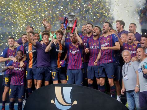 Der Sport Tag Barcelona Star Messi Knackt Titelrekord N Tvde