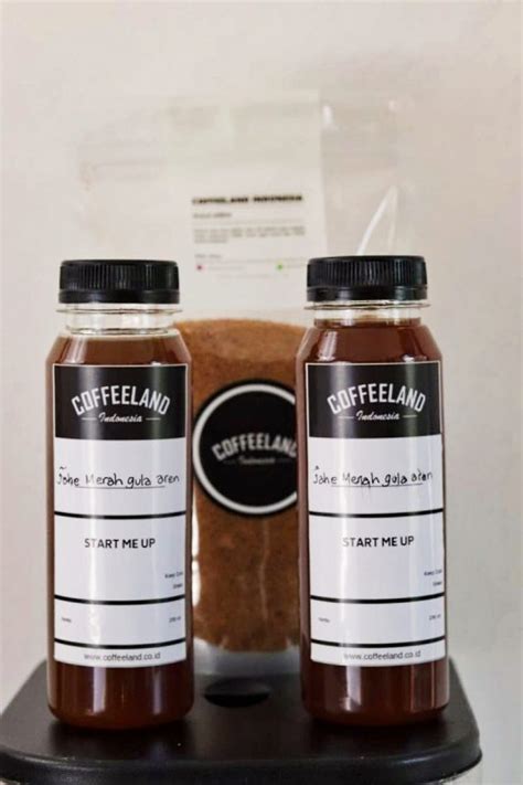 Produk inovatif yang fashionable ini memiliki daur hidup produk hanya beberapa bulan saja sebelum akhirnya para. KOPI BOTOLAN : INOVASI BARU UNTUK MEMPERTAHANKAN BISNIS ...