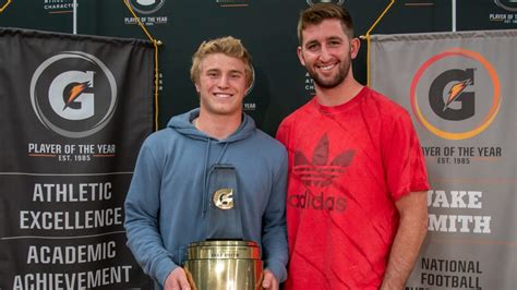 Jake Smith Wins Gatorade National Football Player Of The Year