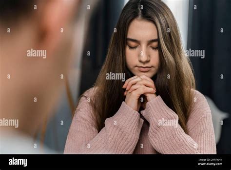 People Praying Home Before Dinner Stock Photo Alamy