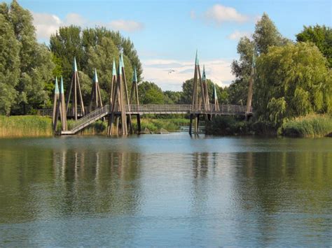 Maybe you would like to learn more about one of these? Britzer Garten, Blick zur Brücke am See, Berlin-Britz im ...