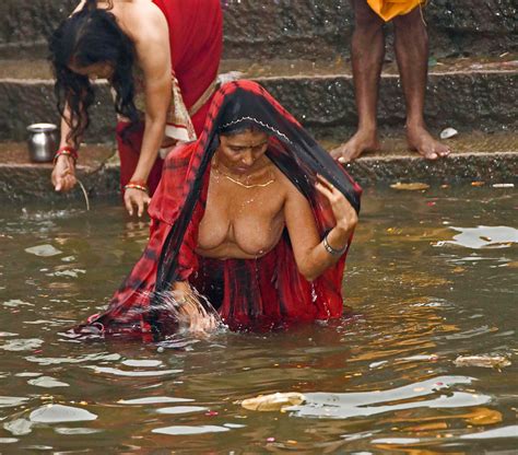 Indian Bathing Nude Women
