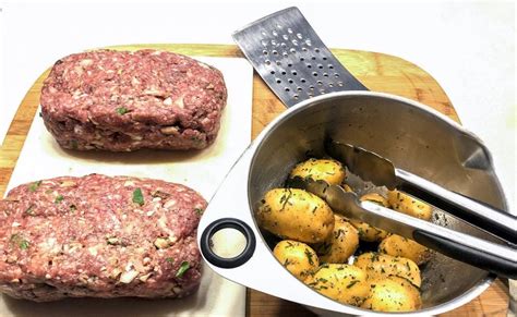 I also like cooking my meats at lower temperatures, so i baked it at 325 f for 1 hour till the thermometer read 160 f. 2 Lb Meatloaf At 325 - How Long To Cook Meatloaf At 325 Degrees - I have 2lb meatloaf in oven at ...