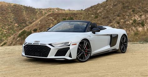 Close up of the bang & olufsen® sound system in the audi. 2020 Audi R8 Spyder review: It never gets old | Proinertech
