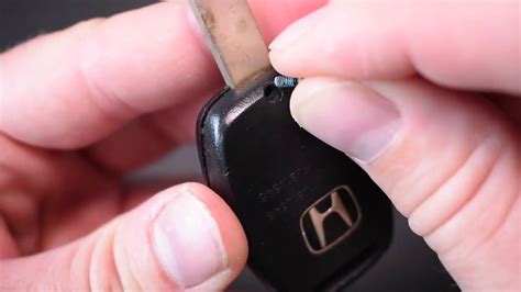 All the windows will roll up. Honda Ridgeline Key Fob battery replace change - YouTube