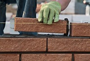 How much does it cost to hire a bricklayer? | Service.com.au