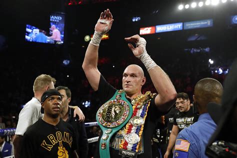 Who Holds The Current Heavyweight Boxing Titles