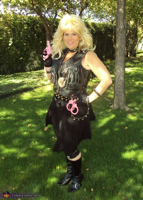 The Bounty Hunter Dog And Beth Chapman Halloween Costume For Couples