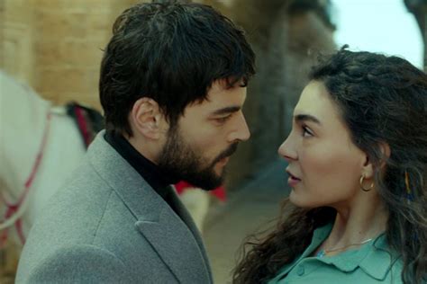 Oyuncuların gerçek adı ve yaşı. hercai dizisi konusu ve oyuncuları