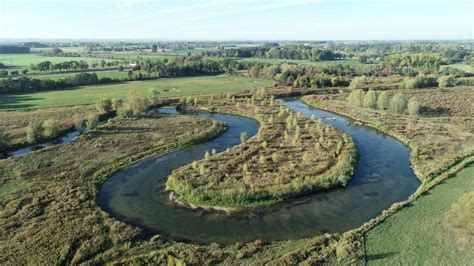 Ein pickel an der lippe kann sehr ärgerlich sein, zumal es auch eine sehr ungünstige stelle ist. WDR-Dokumentation An den Ufern der Lippe in Hamm am ...