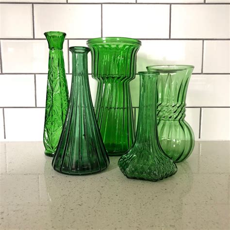 Set Of 5 Emerald Green Flower Vases Etsy Flower Vases Green Glass Vase Vase
