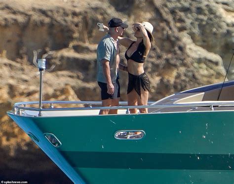 Amazon Billionaire Jeff Bezos And His Bikini Clad Girlfriend Lauren Sanchez Canoodle On A Yacht