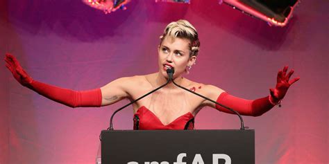 Miley Cyruss Armpit Hair Looks Pretty Great On The Red Carpet