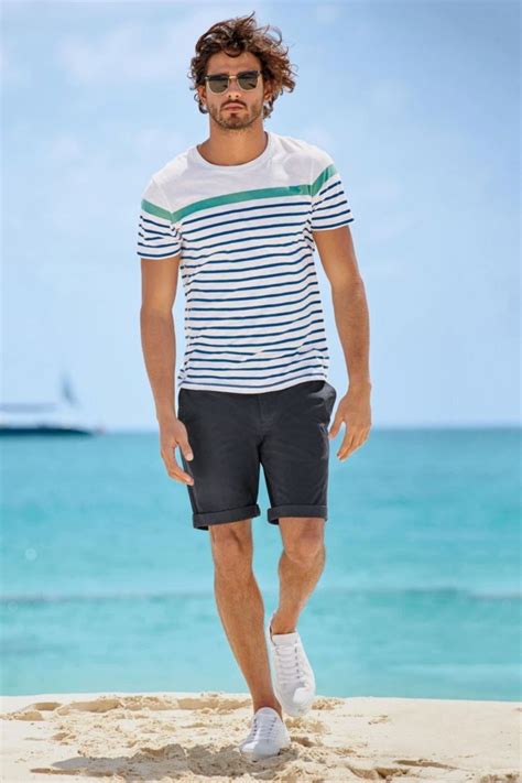 30 Cool And Fashionable Mens Shorts Ideas To Looks More Handsome Moda Masculina Looks