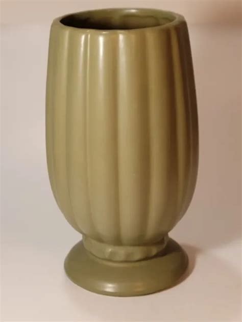 VINTAGE MCCOY USA Pottery 495 Ribbed Pedestal Cylinder Vase Green 9