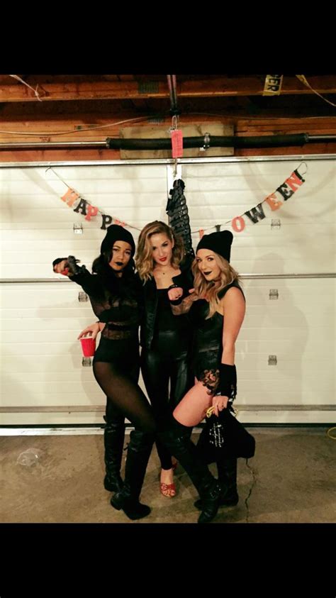 Bank Robber Halloween Costume Diy With Black Kat Von D Lipstick Sexy
