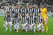 2000px-Juventus_Team_001.jpg