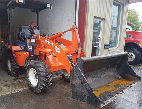 Kubota 2017 R420st Heavy Duty Articulating Front End Loader With Rear