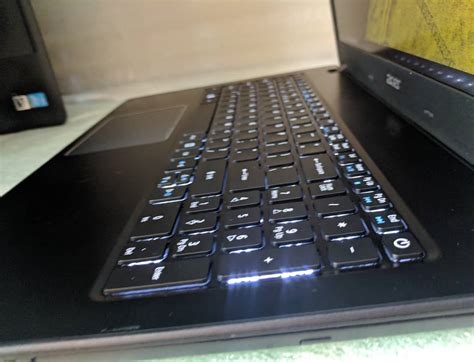Acer Aspire E5 575 Core I3 1tb4gb Keyboard Light 7th Generation