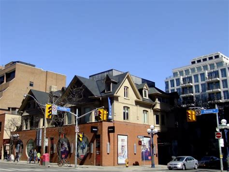 Check Out This Fancy Shopping District At Yorkville Toronto Places