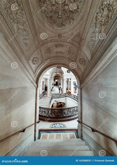 The Interior Design Of The Chateau De Chantilly Classic Marble Design